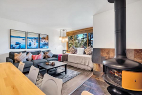 Charming Place Near Village and Trails! 300mbps, Hottub, Pool, Sauna